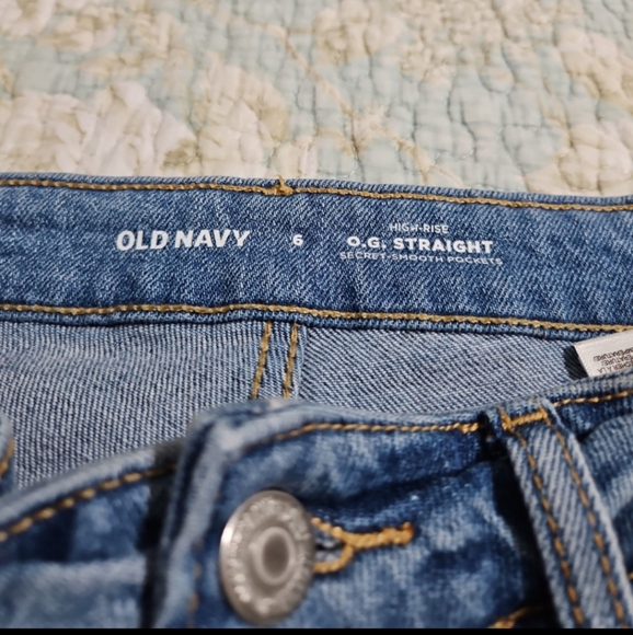 Old Navy Straight High Rise Jeans, Size 6 - Picture 2 of 3